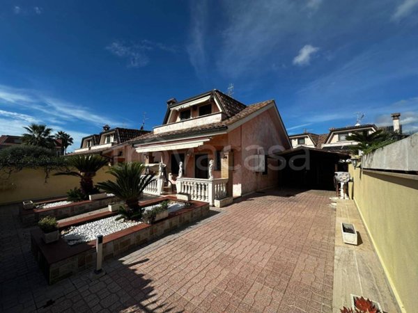 casa indipendente in vendita ad Ardea in zona Nuova Florida