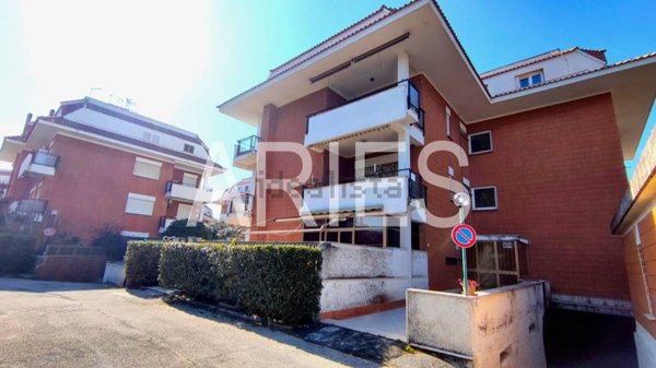 appartamento in vendita ad Ardea in zona Marina di Ardea