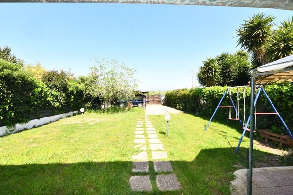 casa indipendente in vendita ad Ardea in zona Nuova California