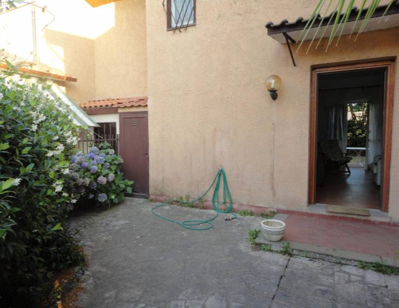 casa indipendente in vendita ad Ardea in zona Colle Romito
