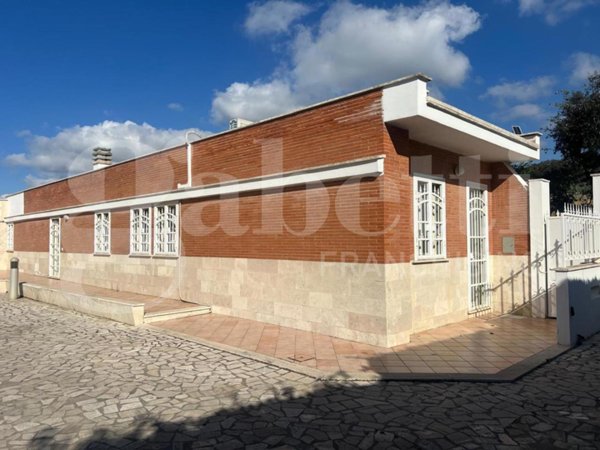 casa indipendente in vendita ad Ardea in zona Marina di Ardea