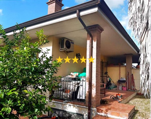 casa indipendente in vendita ad Ardea in zona Nuova California