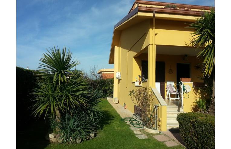 villa in vendita ad Ardea in zona Nuova Florida