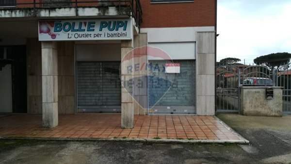 locale commerciale in vendita ad Ardea in zona Lido dei Pini