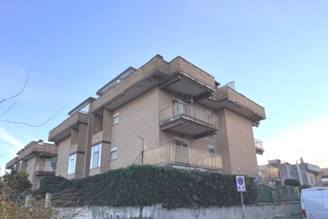 appartamento in vendita ad Ardea in zona Marina di Ardea