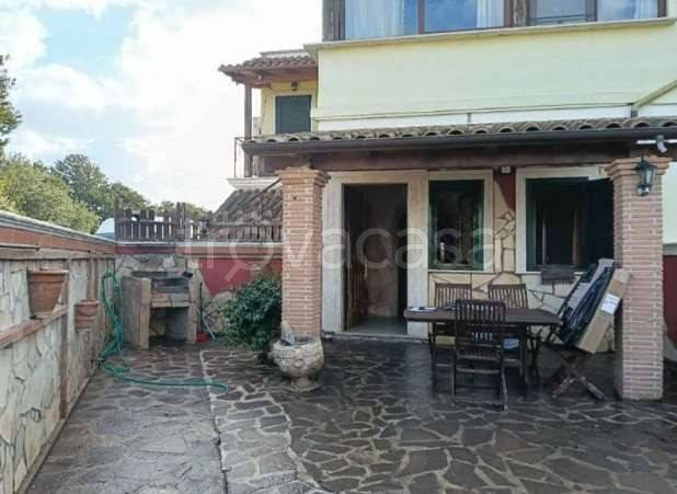 casa indipendente in vendita ad Ardea in zona Nuova Florida