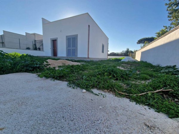 casa indipendente in vendita ad Ardea in zona Colle Romito