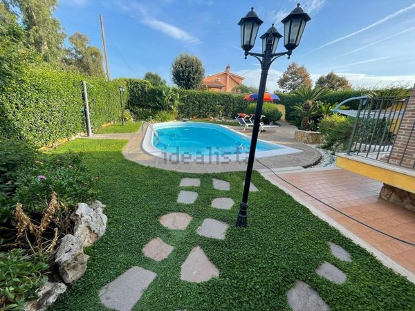 casa indipendente in vendita ad Ardea