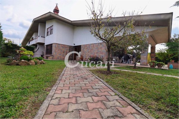 casa indipendente in vendita ad Ardea