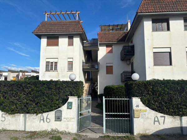 appartamento in vendita ad Ardea in zona Marina di Ardea