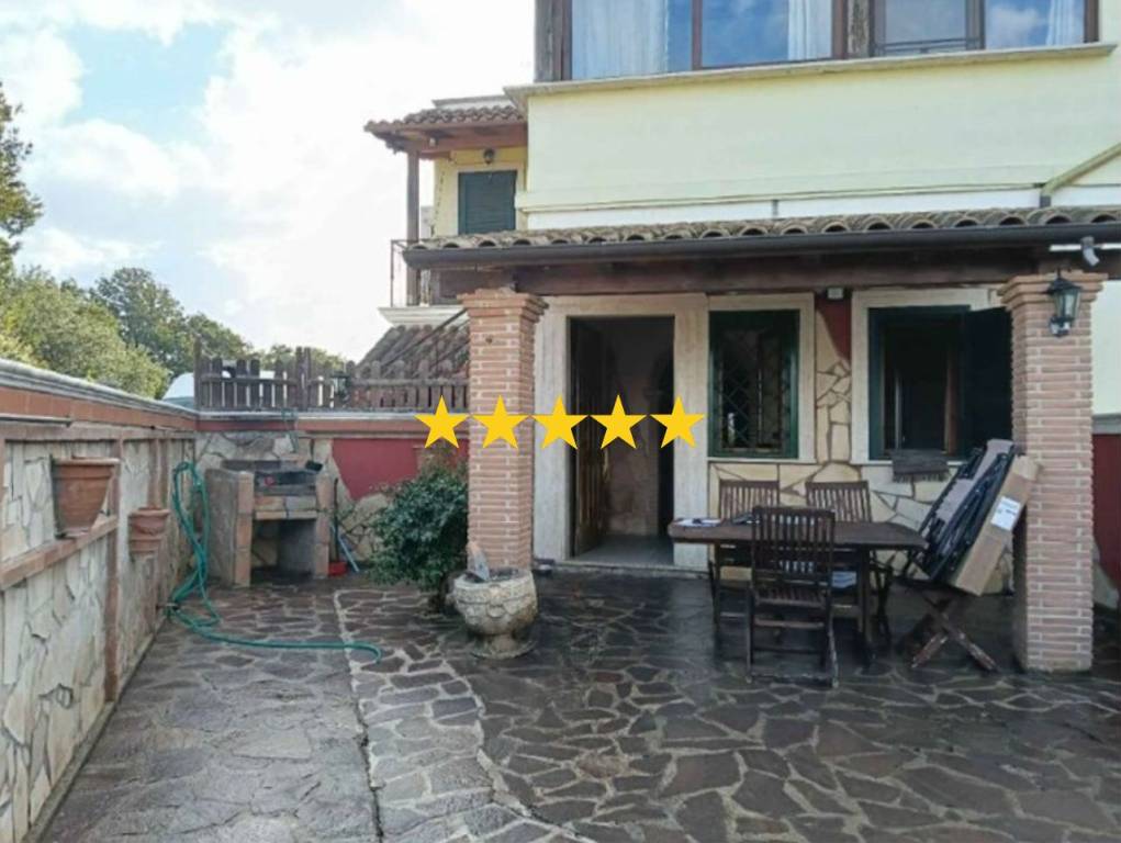 casa indipendente in vendita ad Ardea in zona Nuova Florida