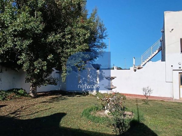 appartamento in vendita ad Ardea in zona Marina di Ardea