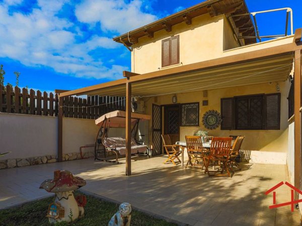 casa indipendente in vendita ad Ardea