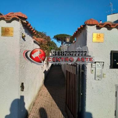 appartamento in vendita ad Ardea in zona Nuova California