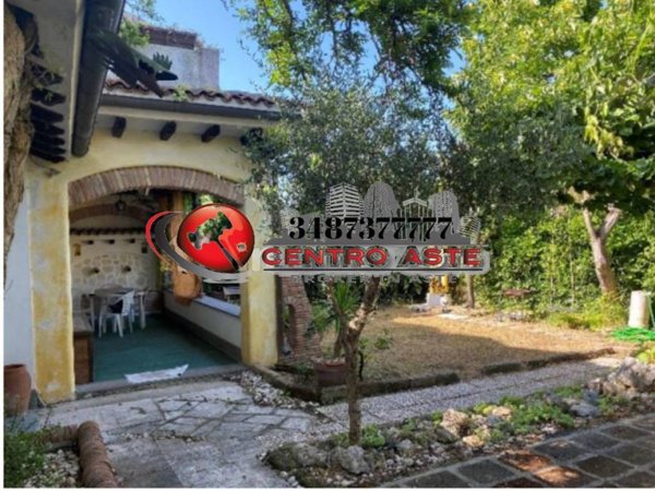 casa indipendente in vendita ad Ardea