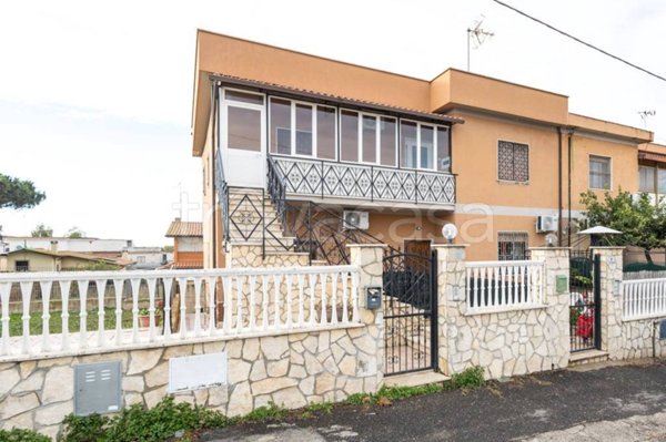 appartamento in vendita ad Ardea in zona Nuova Florida