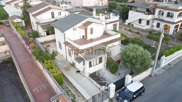 casa indipendente in vendita ad Ardea
