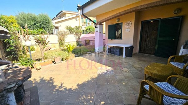 casa indipendente in vendita ad Ardea in zona Colle Romito