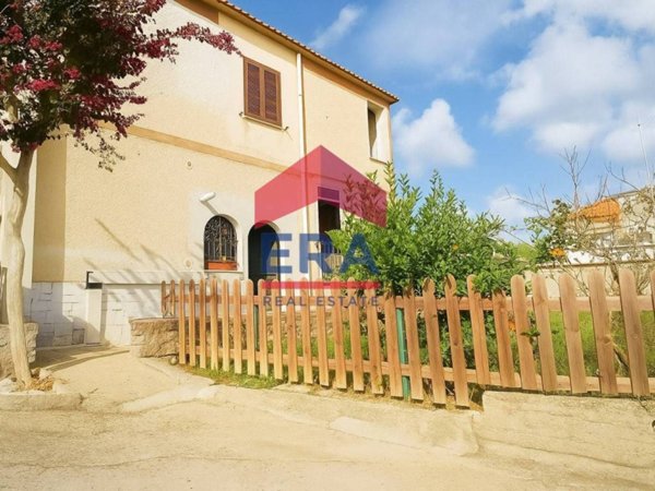 appartamento in vendita ad Ardea in zona Banditella