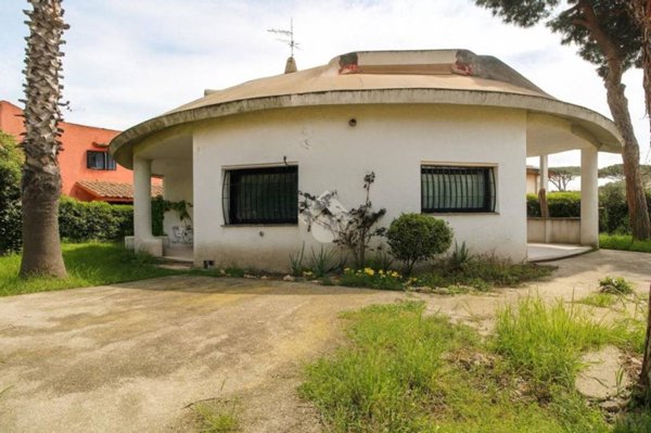 casa indipendente in vendita ad Ardea in zona Colle Romito