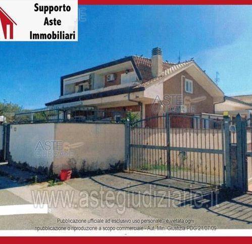 appartamento in vendita ad Ardea in zona Nuova Florida