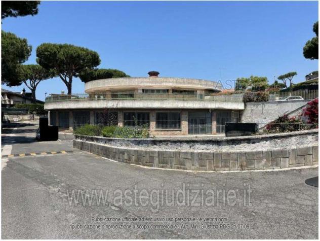 negozio in vendita ad Ardea