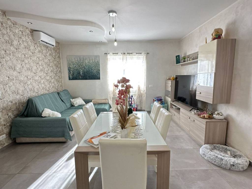 casa indipendente in vendita ad Ardea in zona Marina di Ardea