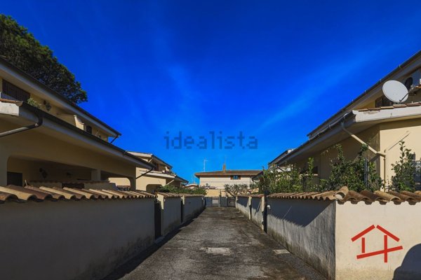 casa indipendente in vendita ad Ardea