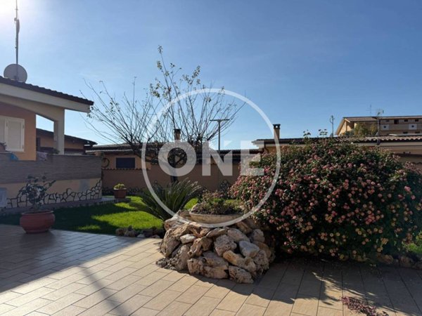 casa indipendente in vendita ad Ardea