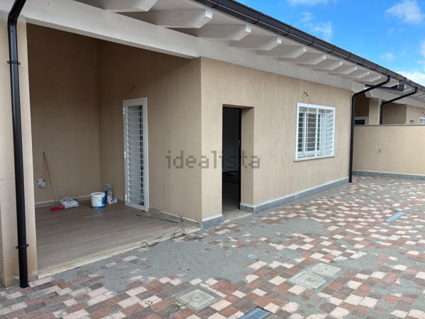 casa indipendente in vendita ad Ardea in zona Nuova California