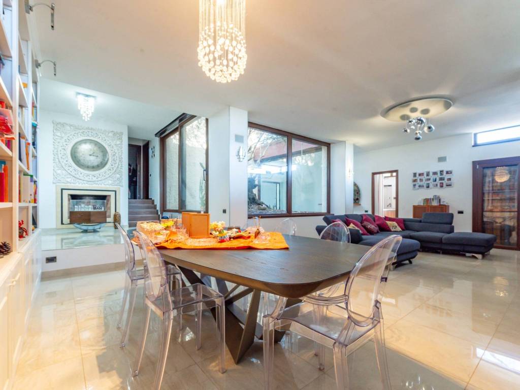 casa indipendente in vendita ad Ardea in zona Colle Romito