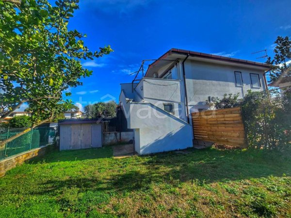 casa indipendente in vendita ad Ardea in zona Colle Romito
