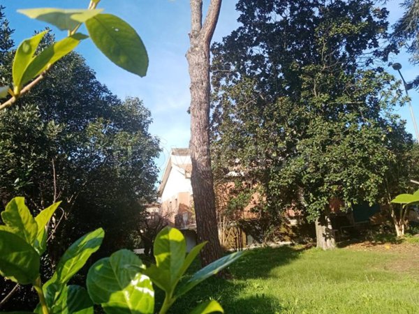 casa indipendente in vendita ad Ardea