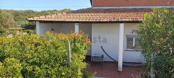 casa indipendente in vendita ad Ardea