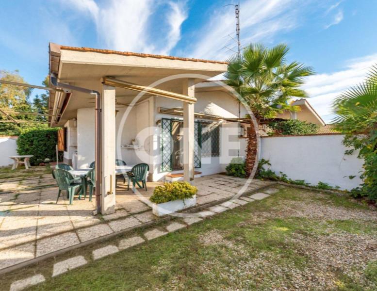 casa indipendente in vendita ad Ardea in zona Colle Romito