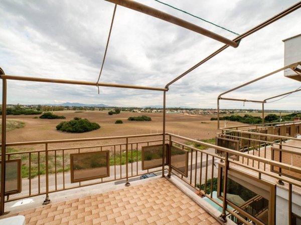 appartamento in vendita ad Ardea in zona Marina di Ardea