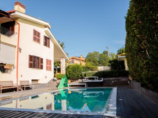 casa indipendente in vendita ad Ardea in zona Nuova Florida