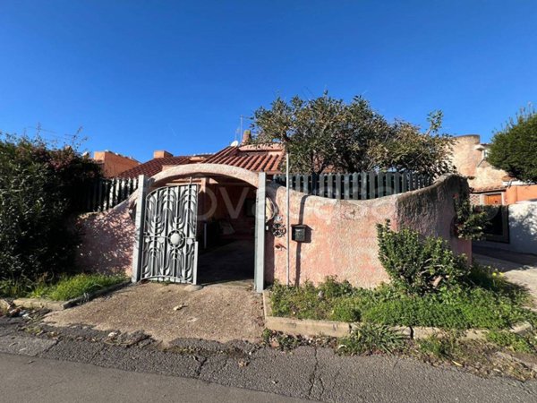 casa indipendente in vendita ad Ardea in zona Colle Romito