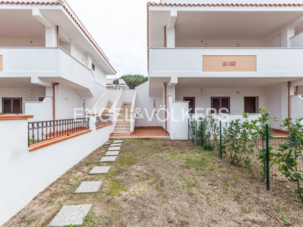 appartamento in vendita ad Ardea in zona Marina di Ardea