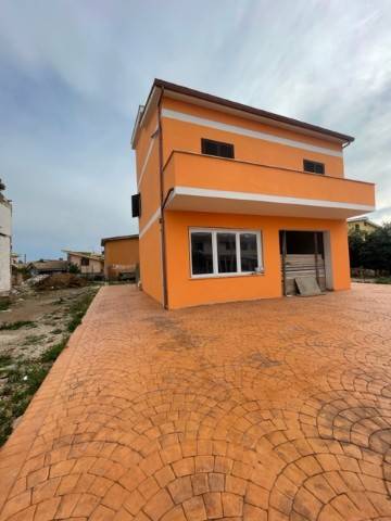 appartamento in vendita ad Ardea in zona Nuova Florida