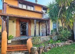 casa indipendente in vendita ad Ardea in zona Lido dei Pini