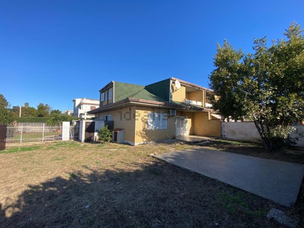 casa indipendente in vendita ad Ardea in zona Nuova California