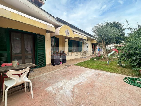 casa indipendente in vendita ad Ardea