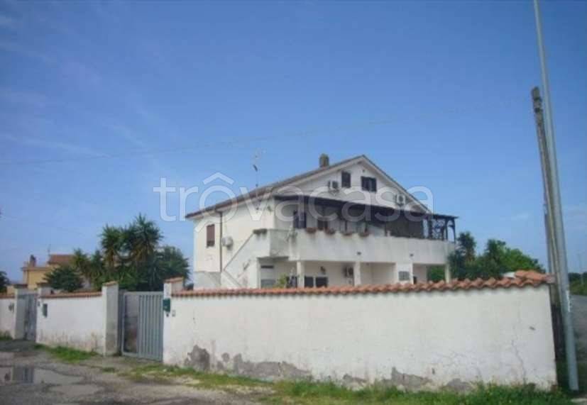 appartamento in vendita ad Ardea in zona Nuova Florida