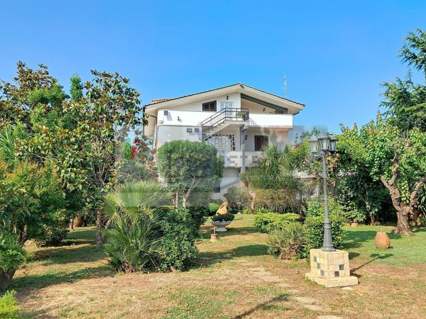 casa indipendente in vendita ad Ardea