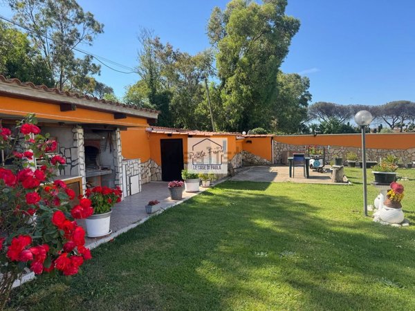 casa indipendente in vendita ad Ardea