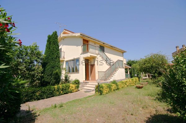 casa indipendente in vendita ad Ardea in zona Nuova Florida