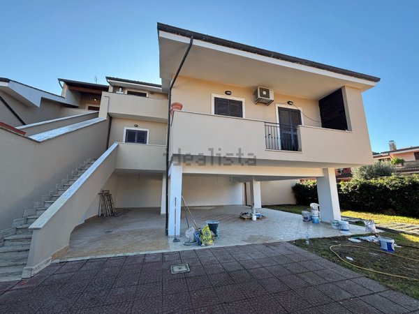 appartamento in vendita ad Ardea in zona Colle Romito