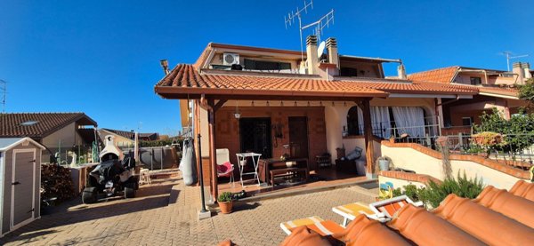 casa indipendente in vendita ad Ardea in zona Nuova Florida