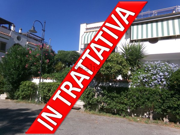 casa indipendente in vendita ad Ardea